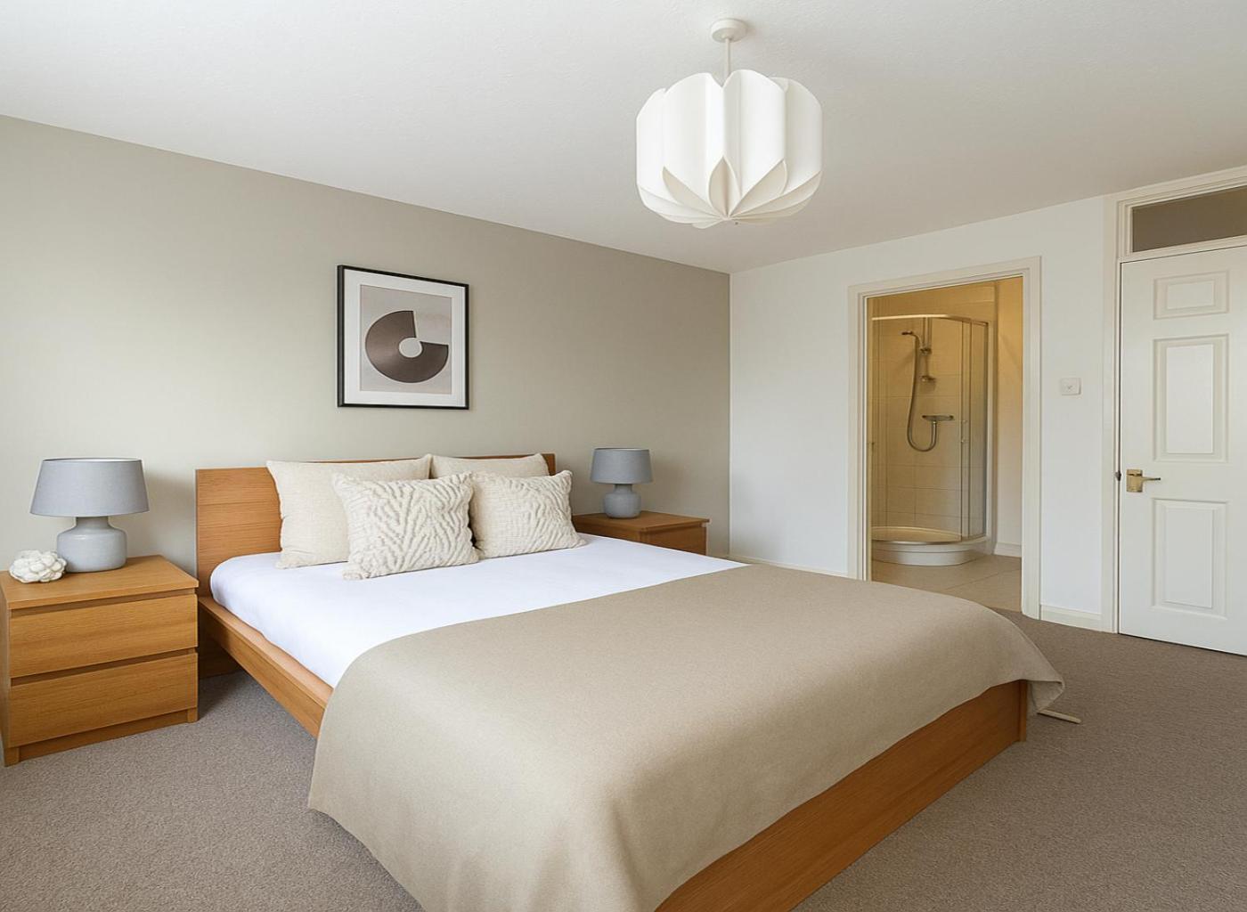 Apartment 2 Bed Apartment In Camden *