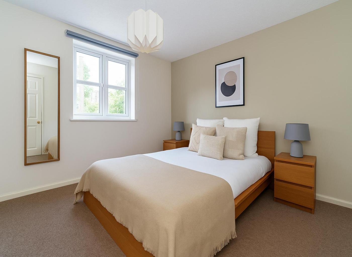 2 Bed Apartment In Camden London